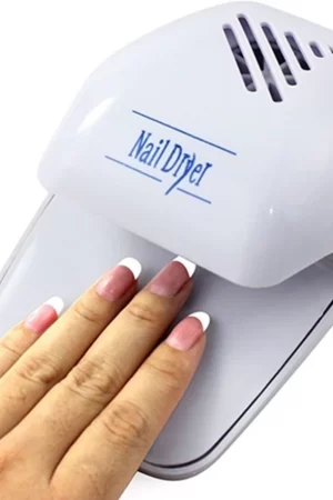 Nail dryer